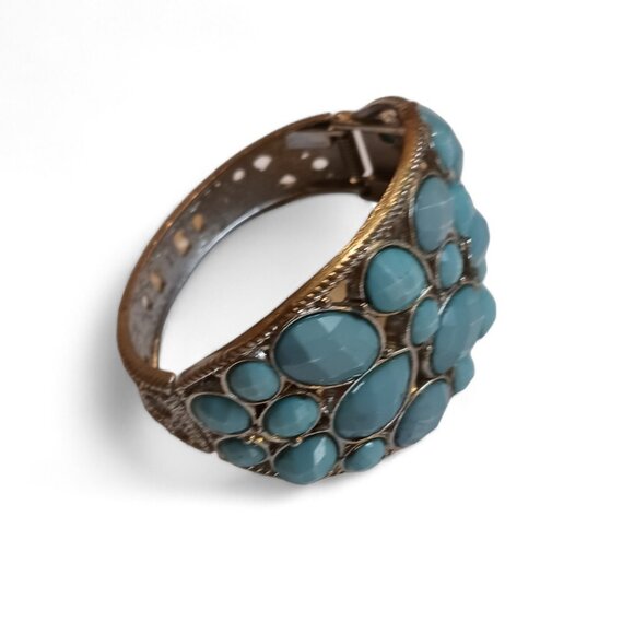 *5/35*  Faux Faceted Turquoise Cabochon Antiqued Silver Cuff Bracelet - Picture 1 of 7